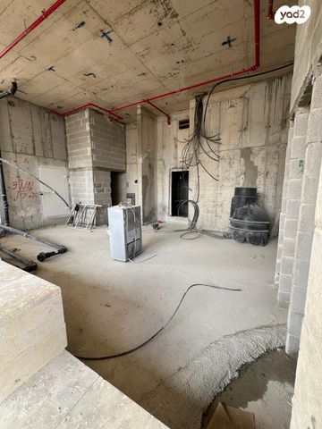 חנויות/ שטח מסחרי, יצחק ארנסט נבנצל, מורדות ארנונה, ירושלים