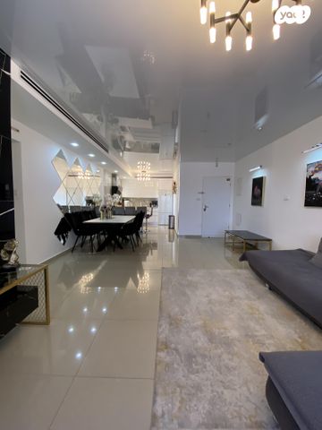 שביל חודשי השנה 10