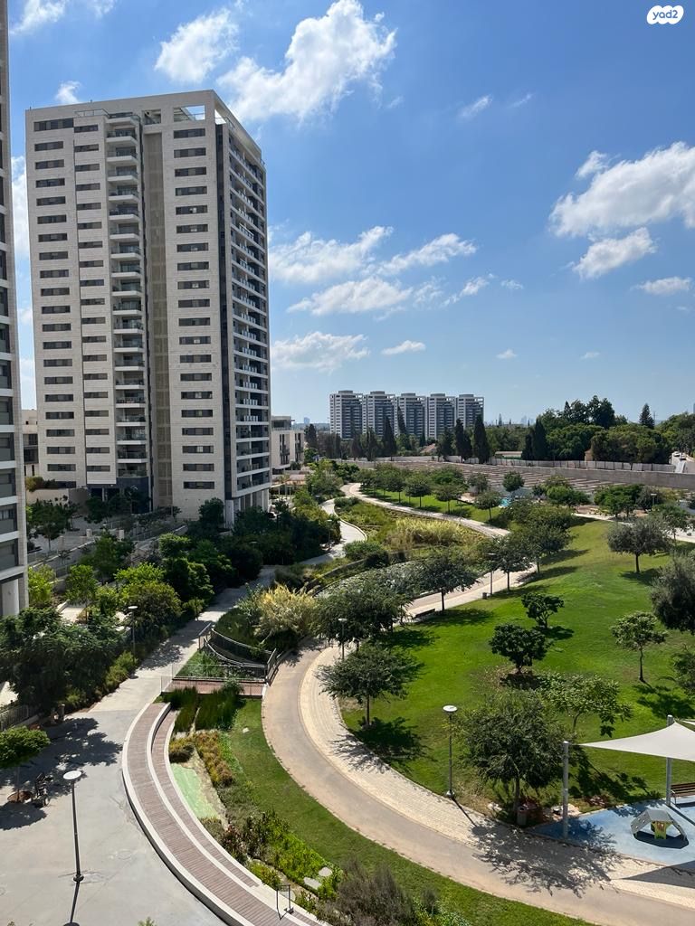 חיים בר לב 7