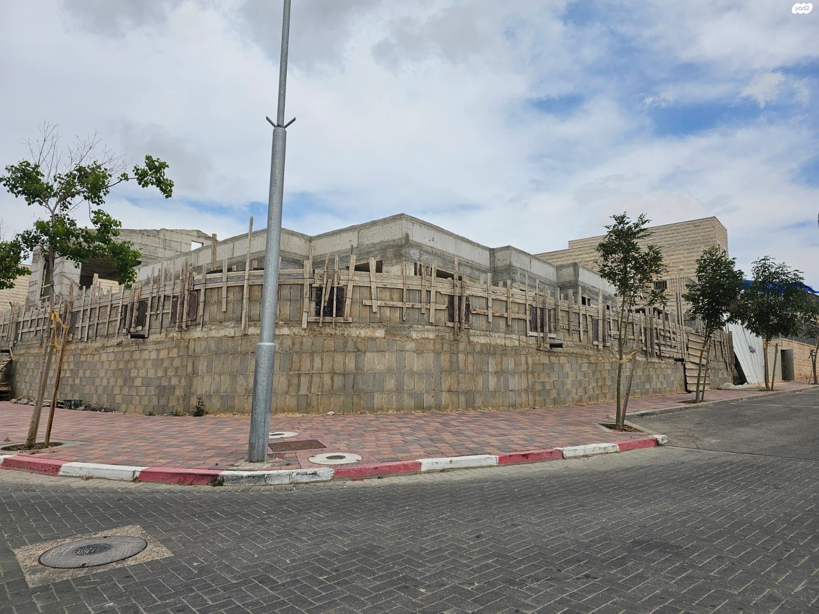 שדרות אדם 1
