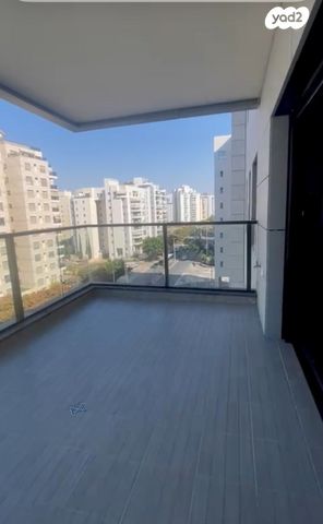 דירה, משה רינת 4, קרית רבין, חולון