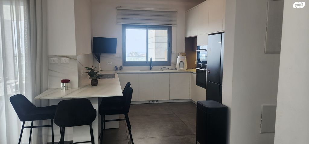 גג/ פנטהאוז, שדרות הרב משה שמואל שפירא, פארק המושבה, באר יעקב