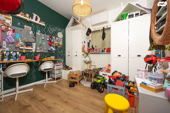 דירה, עמנואל זיסמן, חומת שמואל, הר חומה, ירושלים