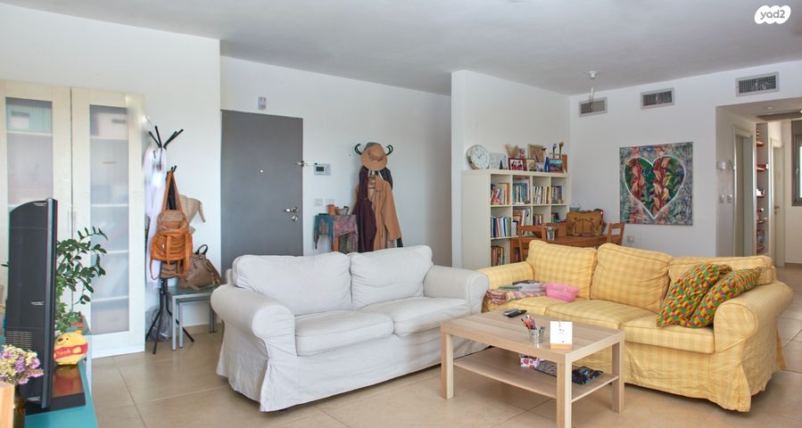 דירה, גפן 25, החורש, חריש