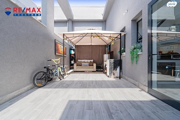 גג/ פנטהאוז, הראשונים, רובע א', אשדוד