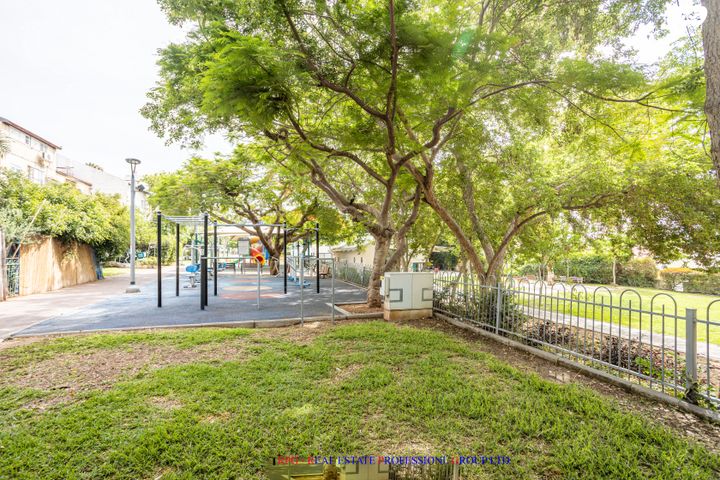 דירת גן, עולי הגרדום, רמת החייל, תל אביב יפו