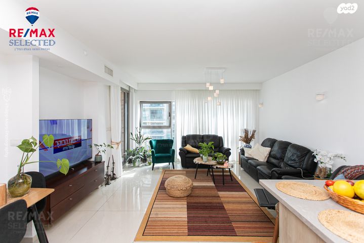 דירה, שדרות אבא חושי 149, חיפה