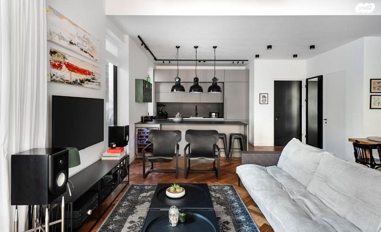 דירת גן, שדרות מסריק 15, הצפון הישן - דרום, תל אביב יפו