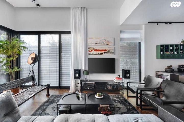 דירת גן, שדרות מסריק 15, הצפון הישן - דרום, תל אביב יפו