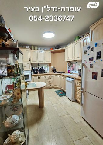 דו משפחתי, רחל הרשנזון, שעריים, רחובות