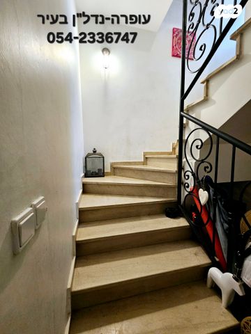 דו משפחתי, רחל הרשנזון, שעריים, רחובות