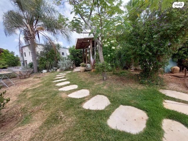 בית פרטי/ קוטג', פרדס חנה כרכור