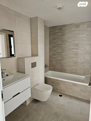 גג/ פנטהאוז, הרב שאולי, רובע ד', אשדוד