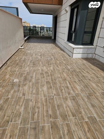 גג/ פנטהאוז, הרב שאולי, רובע ד', אשדוד