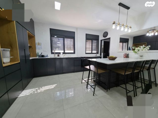 דירת גן, התמרים, קרית אתא