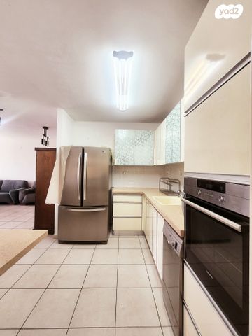 דירה, סנפיר, נווה חן, תל אביב יפו