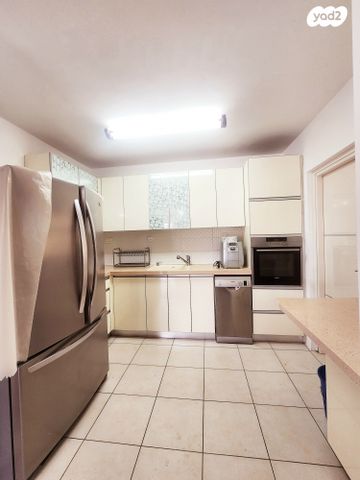 דירה, סנפיר, נווה חן, תל אביב יפו