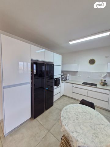 דירה, וייצמן, עיר, מרכז העיר, נהריה