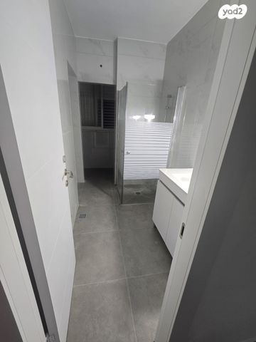 דירה, דוד רמז, מרכז העיר דרום, נתניה