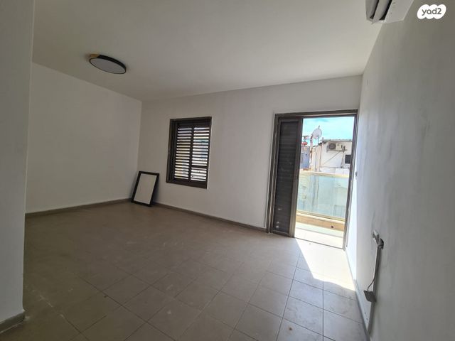 כפר גלעדי 43