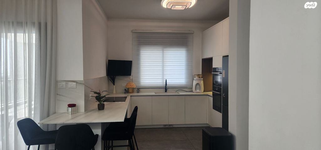 גג/ פנטהאוז, שדרות הרב משה שמואל שפירא, פארק המושבה, באר יעקב