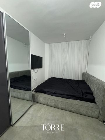 דירה, דרך מנחם בגין 158, מונטיפיורי, הרכבת, תל אביב יפו