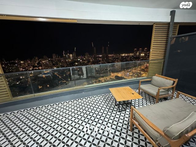 דירה, דרך מנחם בגין 158, מונטיפיורי, הרכבת, תל אביב יפו