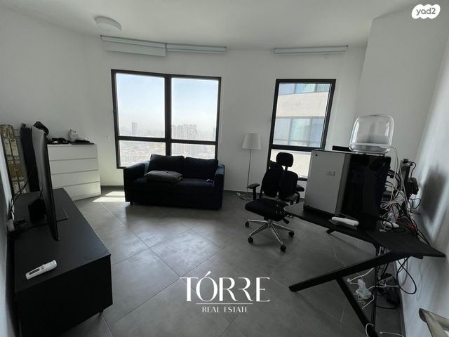 דירה, דרך מנחם בגין 160, מונטיפיורי, הרכבת, תל אביב יפו