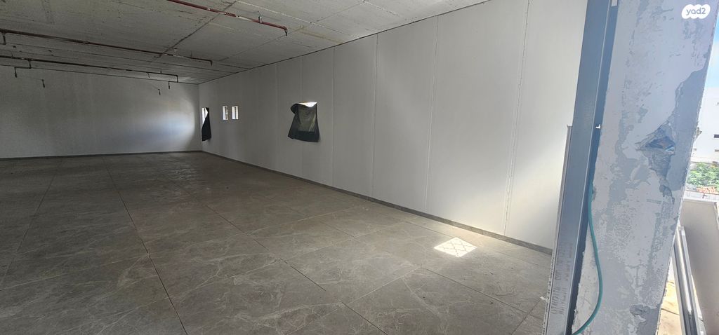 מבני תעשיה, דרך חיפה, אזור תעשיה קרית אתא, קרית אתא