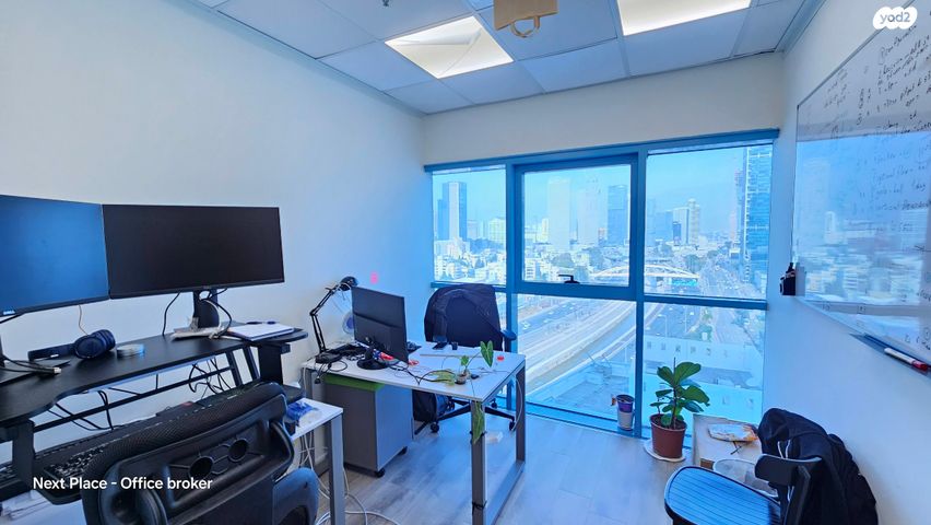 משרדים, יגאל אלון, תל אביב יפו