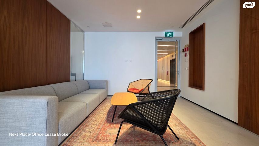 משרדים, יגאל אלון, תל אביב יפו