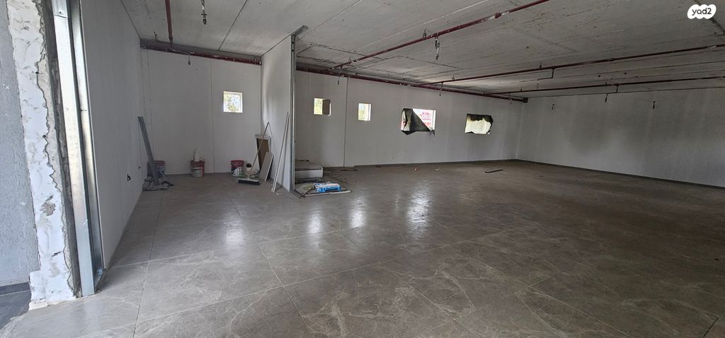 מבני תעשיה, דרך חיפה, אזור תעשיה קרית אתא, קרית אתא