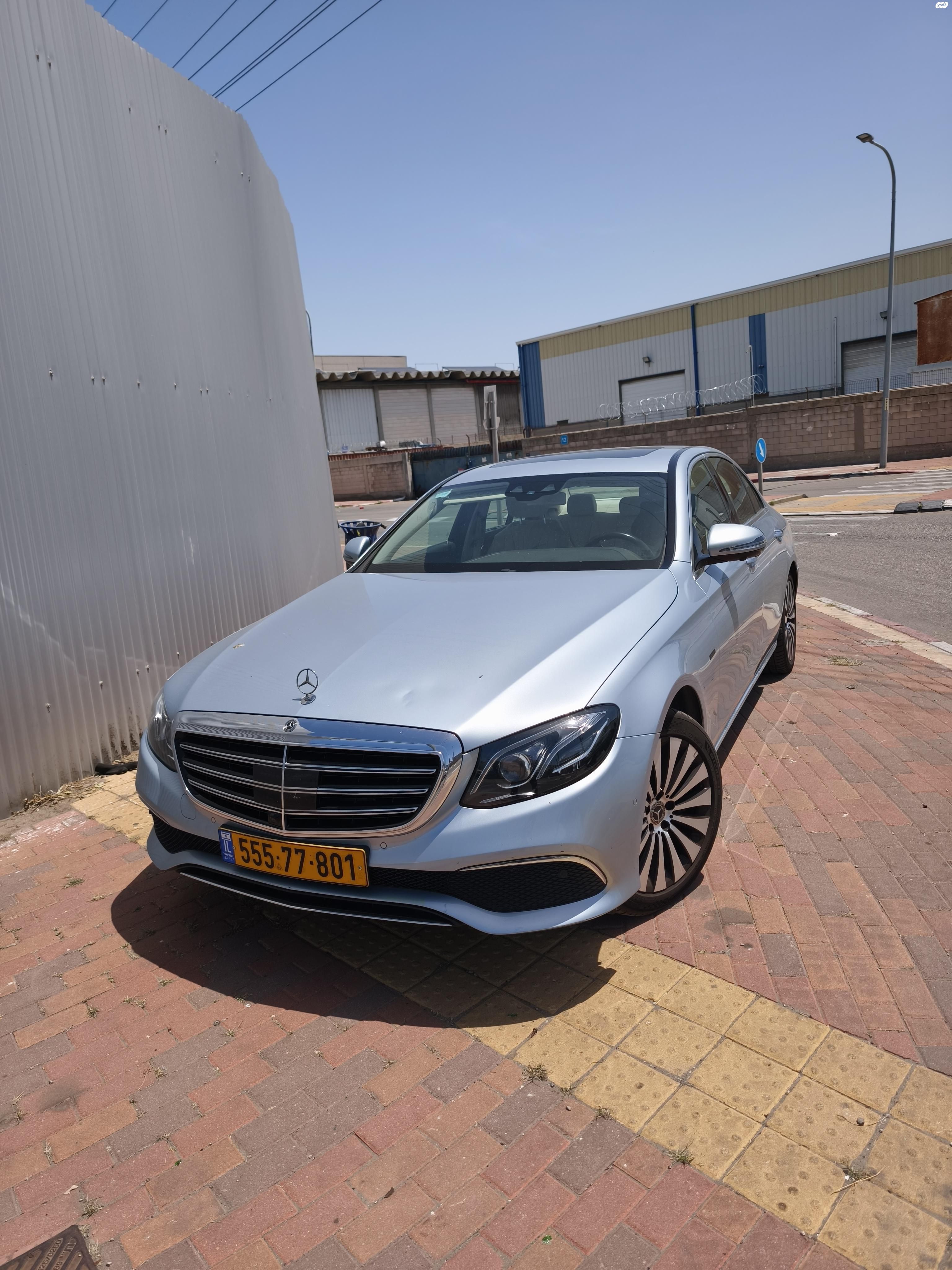 מודעת רכב מרצדס-בנץ E-class