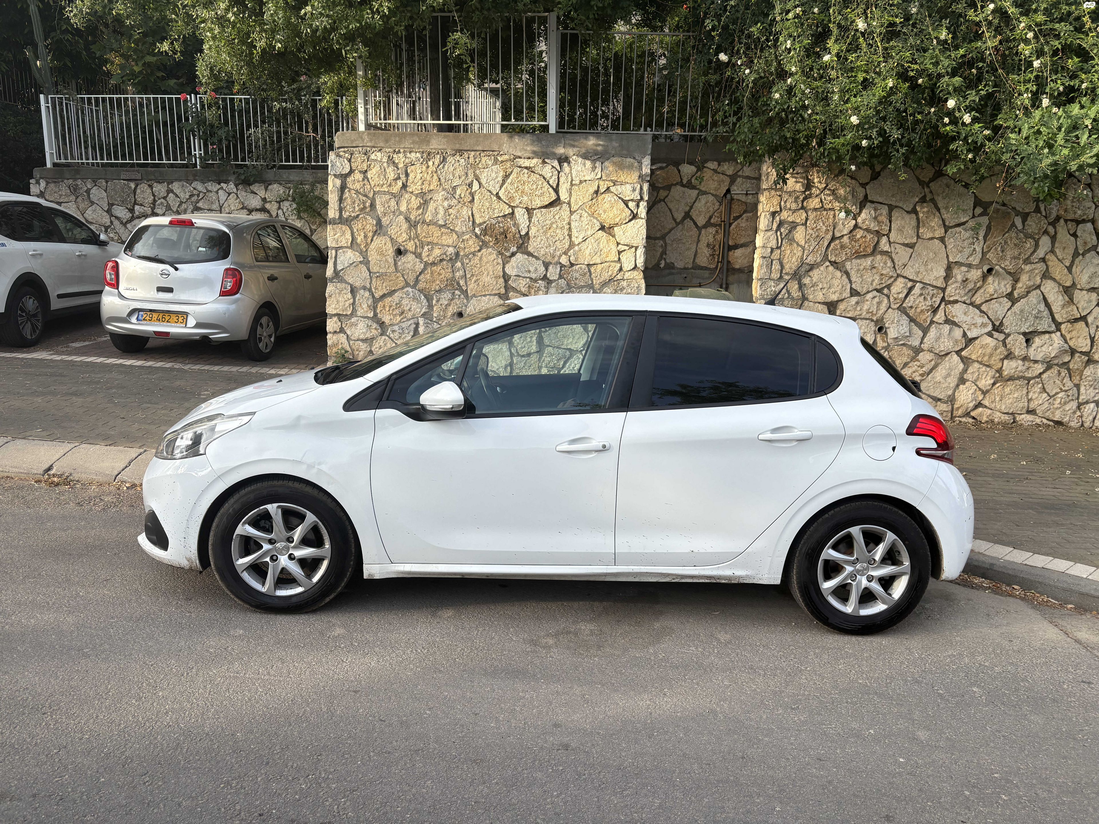 מודעת רכב פיג'ו 208
