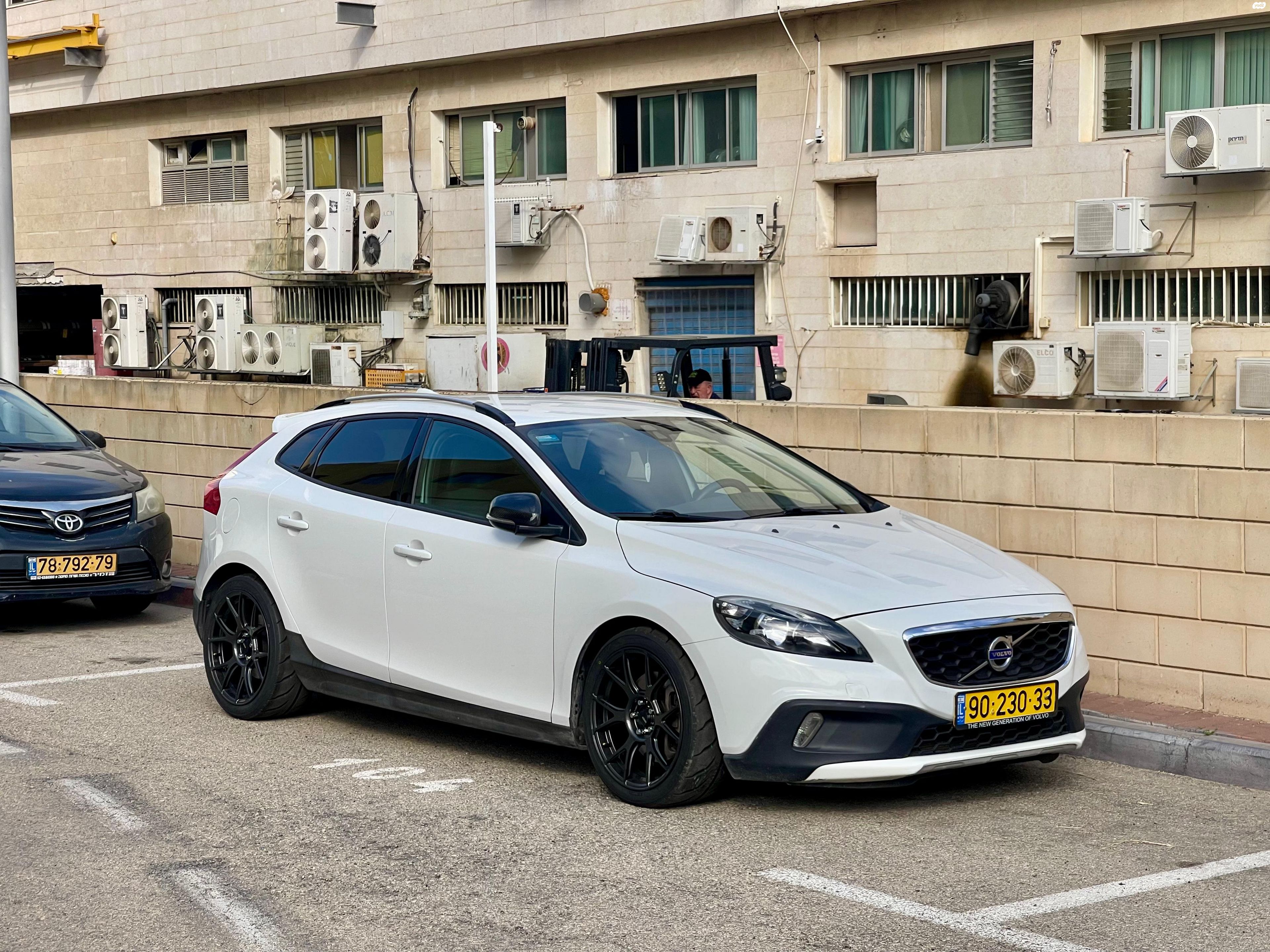 מודעת רכב וולוו V40