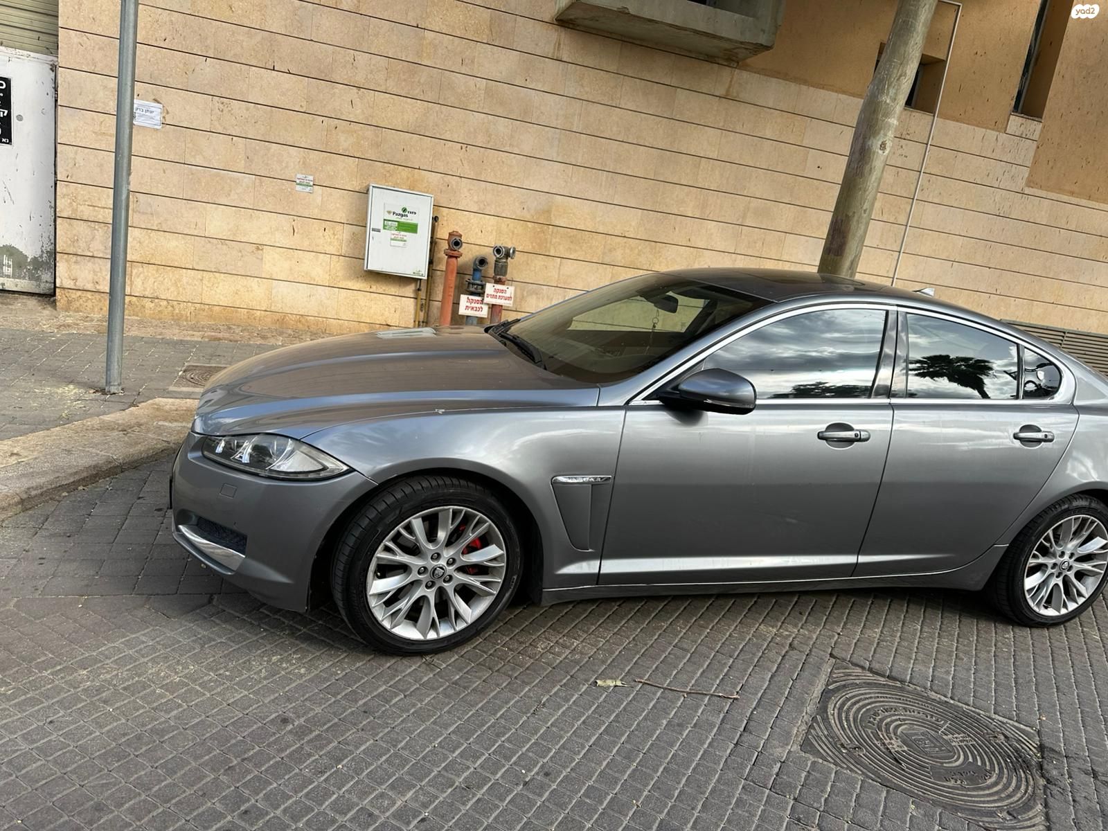 מודעת רכב יגואר XF