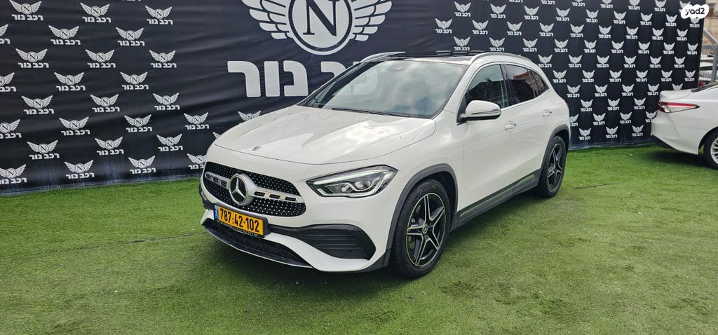 מרצדס-בנץ GLA