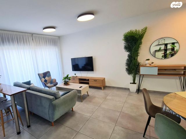 דירה, יעקב תמרי 17, חצרות המושבה, רחובות