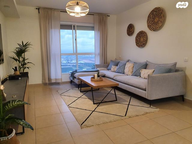 דירה, האלון 20, רמות יצחק, נשר