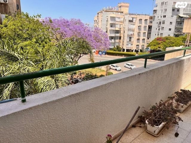 דירה, הרצליה