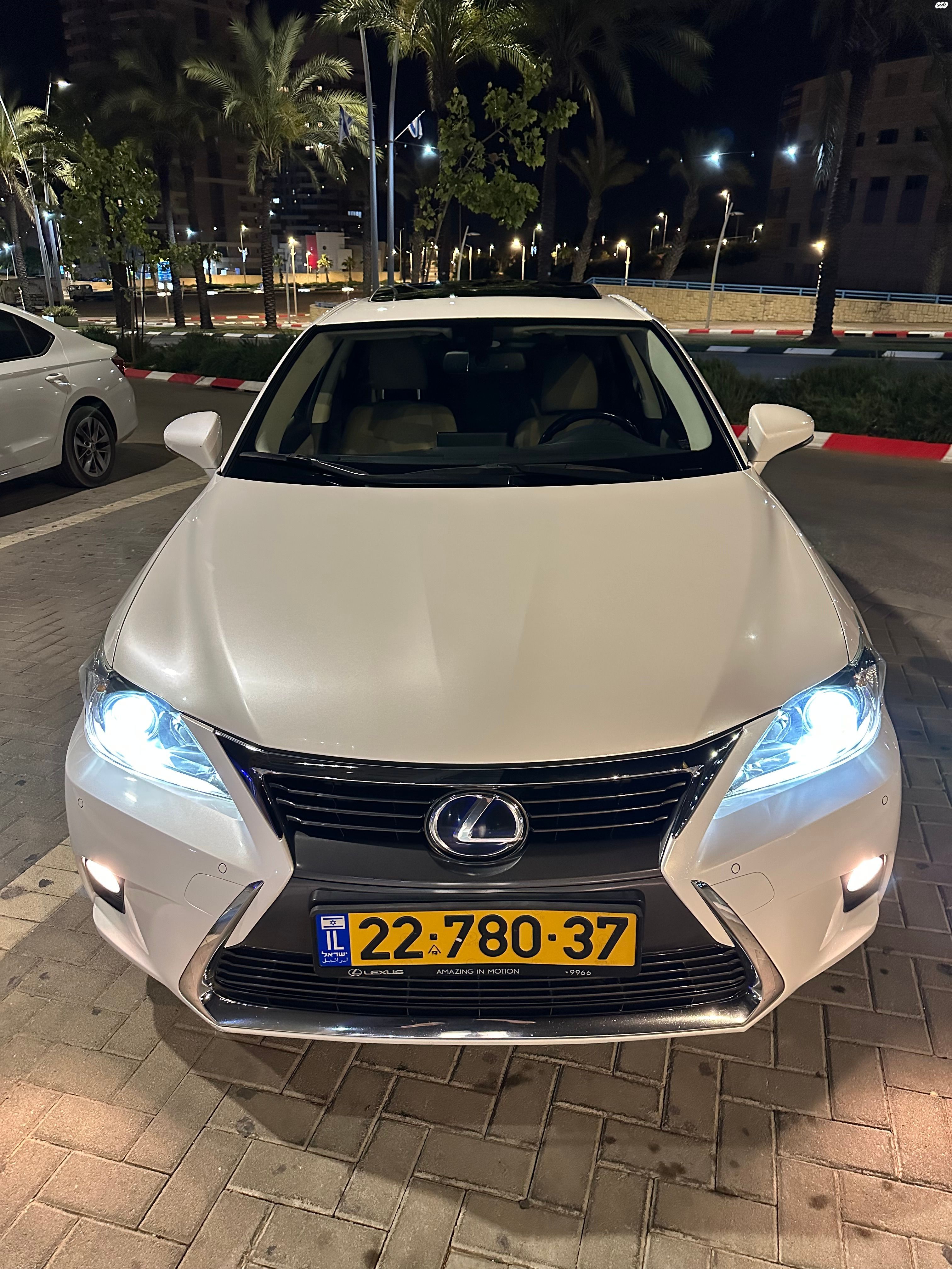 מודעת רכב לקסוס CT