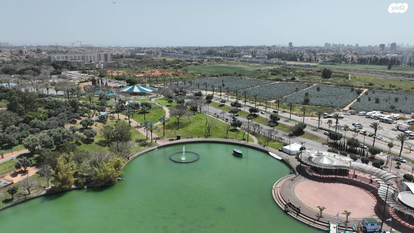 דרך הפארק 10