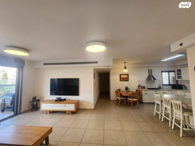 ישראל גלילי 15