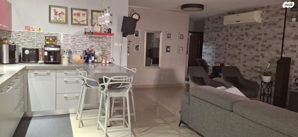 דירת גן, האירוס 7, נאות הדרים (חבצלת הצעירה), קרית עקרון