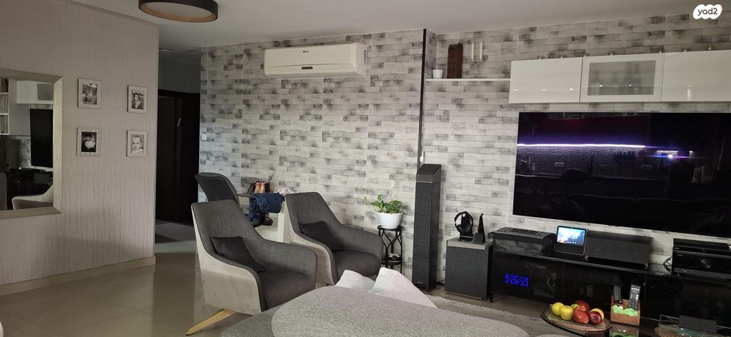 דירת גן, האירוס 7, נאות הדרים (חבצלת הצעירה), קרית עקרון