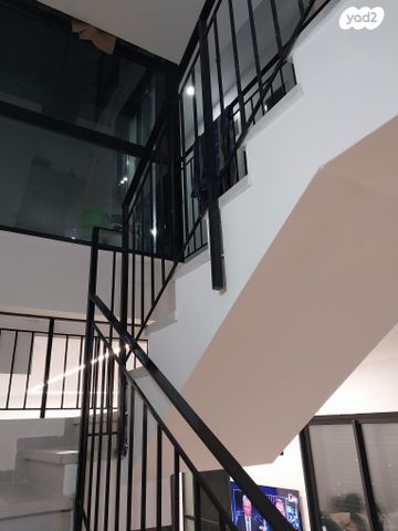 בית פרטי/ קוטג', רב אלוף דן שומרון 10, קרית קריניצי, רמת גן