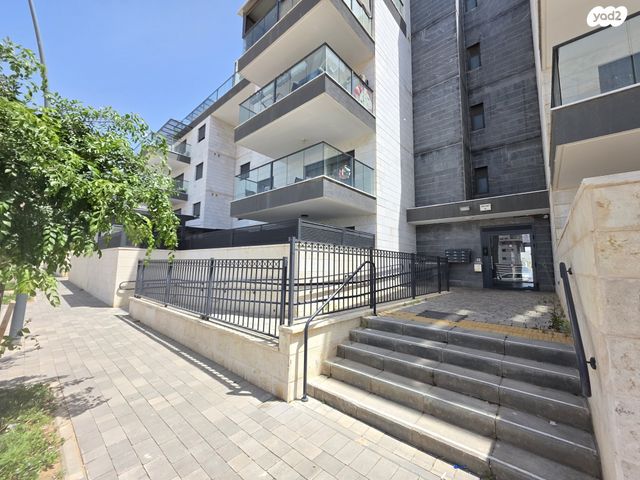 גג/ פנטהאוז, רבקה אמנו, כרמי גת, קרית גת