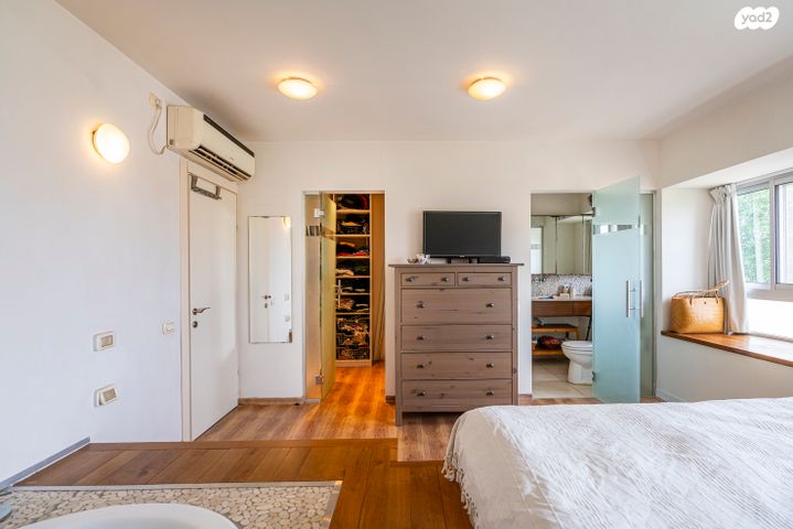 דו משפחתי, להבות חביבה