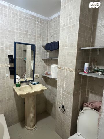 דירה, שרה, שער פלמר, תחנת רכבת השמונה, חיפה