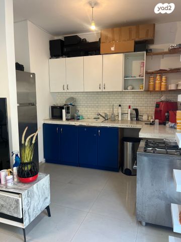 דירה, שרה, שער פלמר, תחנת רכבת השמונה, חיפה